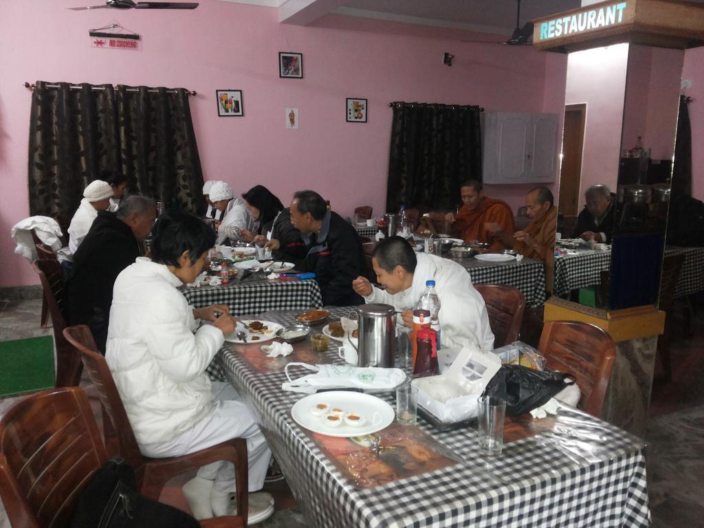 בודהגאיה Anukul Guest House מראה חיצוני תמונה