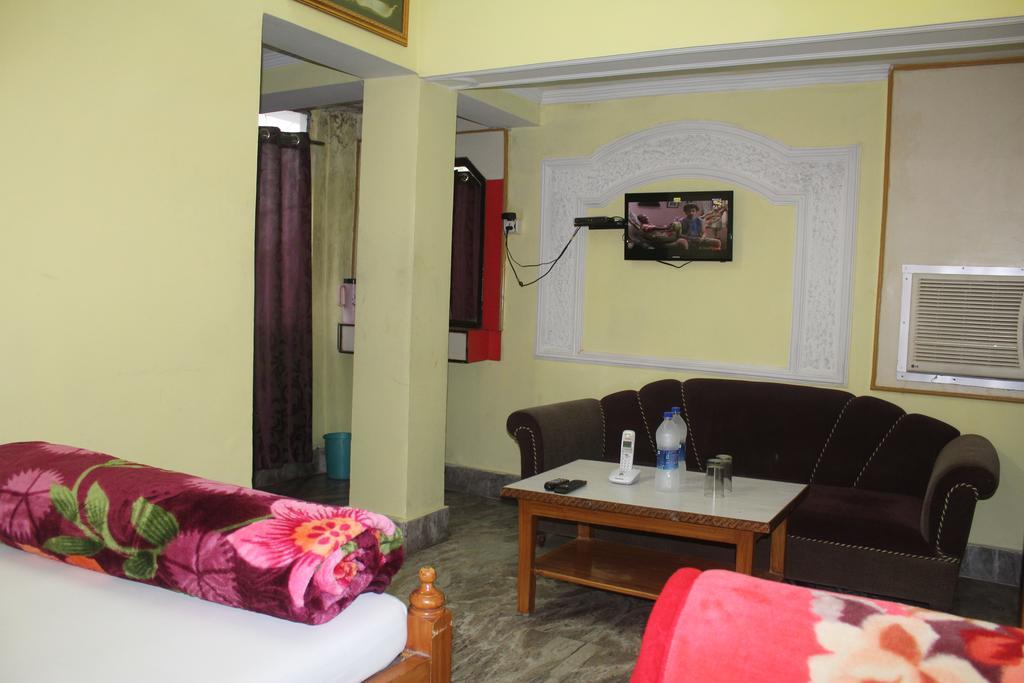 בודהגאיה Anukul Guest House מראה חיצוני תמונה